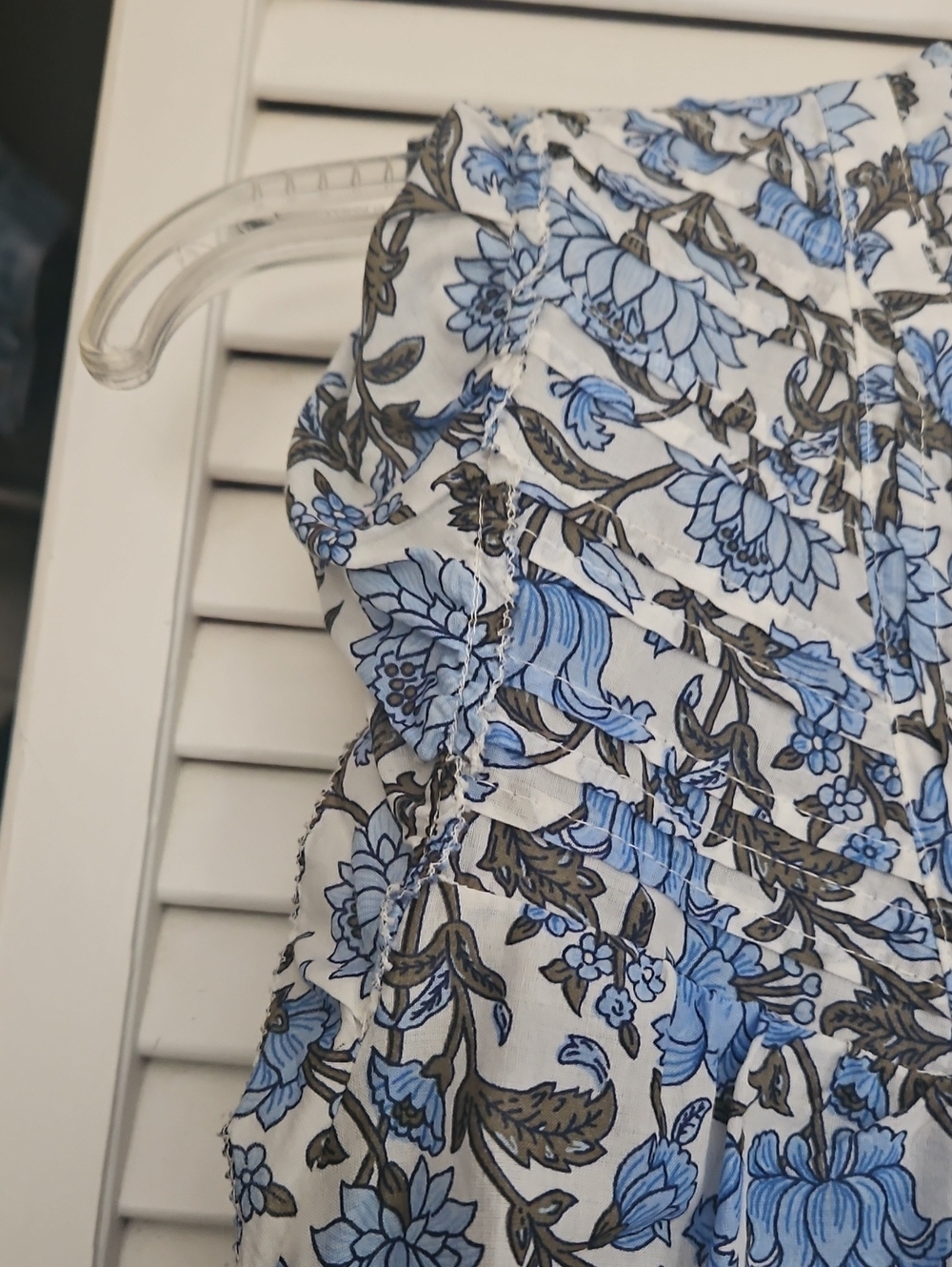 Blues And Greens And Ruffles - Picture 4 of 5